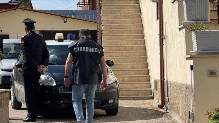 “Mamma è a Ginevra”. Tutte le bugie dell’uomo che ha ucciso la madre a colpi di mattarello