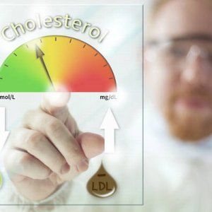 Dieta, sport e farmaci di nuova generazione. La battaglia contro il colesterolo