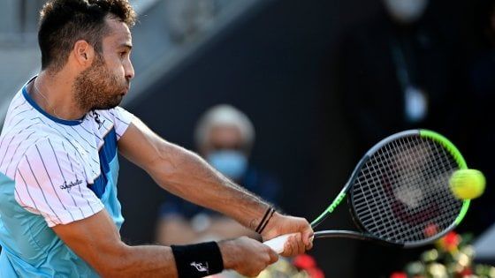 Tennis, Internazionali d'Italia: la giornata perfetta degli azzurri. Avanti Caruso, Cecchinato e Musetti