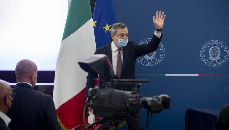 Il premier avvisa i partiti: il governo non può paralizzarsi. E congela il dibattito sul Colle