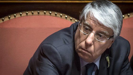 Carlo Giovanardi lascia Ncd e maggioranza. "Ma non torno in Forza Italia"