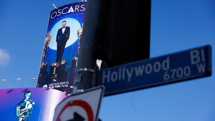 A che ora e dove vedere gli Oscar 2024 in tv e in streaming. A Los Angeles Jimmy Kimmel, a Roma Alberto Matano