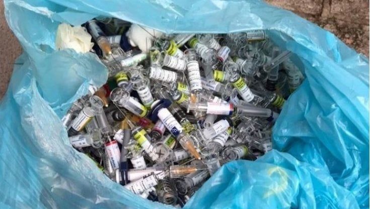 Centinaia di siringhe e altri rifiuti a rischio infettivo a Ponte Milvio: denunciati medico e inserviente