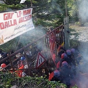 No Tav, lo storico Marco Revelli testimonia in aula: "Nel 2011 lacrimogeni contro i nonviolenti"