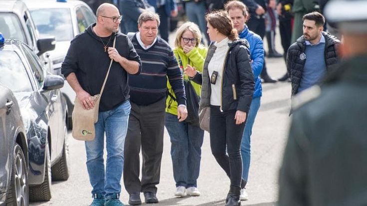 Lo strazio delle famiglie e l’attesa alla centrale di Suviana diventa orrore: “Hanno trovato papà”