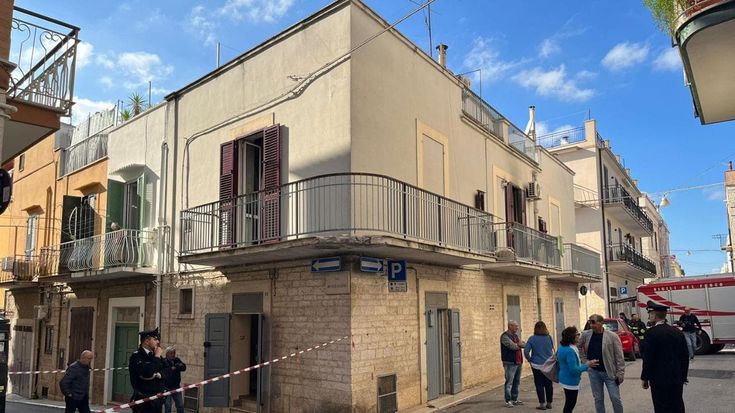 Ruvo di Puglia, rogo in appartamento: muore un 97enne, in prognosi riservata la moglie