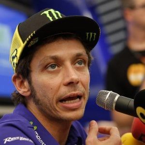 MotoGp, Rossi lancia la sfida a Marquez: ''Una lunga rincorsa verso il titolo''
