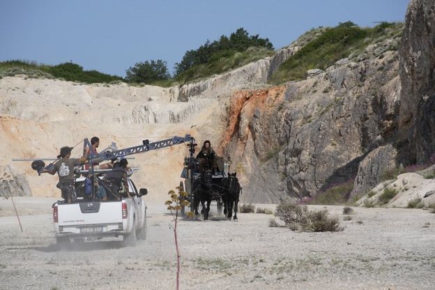 Il western al femminile di La Parola, set in Puglia per la Sicilia pre-unitaria