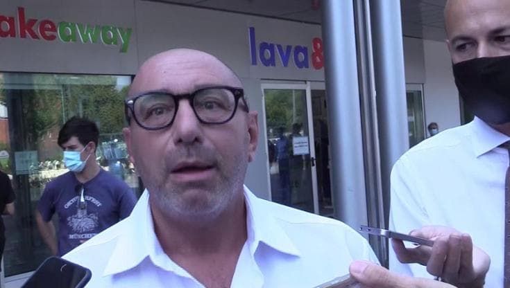 Milano, il candidato del centrodestra Bernardo: "Non distinguo le persone tra fascisti e antifascisti"
