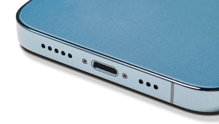 Come pulire la porta USB del telefono senza rovinarla