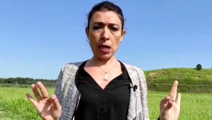 Roma, il pasticciaccio della discarica di Monte Carnevale diventa una parodia sulla "inconsapevole" Virginia