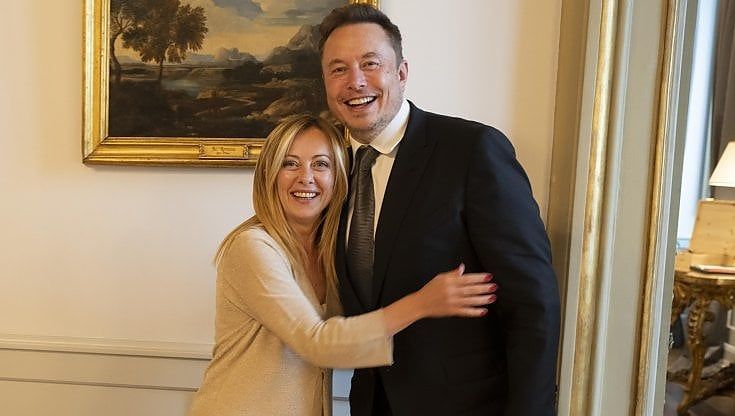 Elon Musk da Meloni. Asta europea per la fabbrica Tesla
