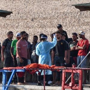 Catania, un centro per la quarantena dei migranti a Vizzini: il prefetto vuole l'esercito per sorvegliarlo