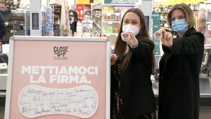 Tampon tax al 10%, ora la politica non ha più paura delle mestruazioni