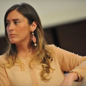 Salvini insulta la Boschi e la definisce "sculettante"