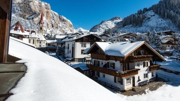 Previsioni meteo, il ciclone polare porta pioggia e tanta neve. Temperature in calo di 10 gradi