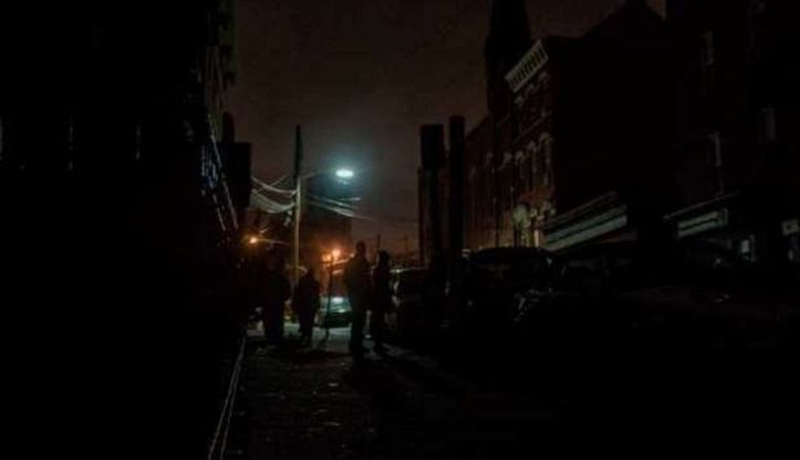 Napoli al buio, il blackout raccontato sui social