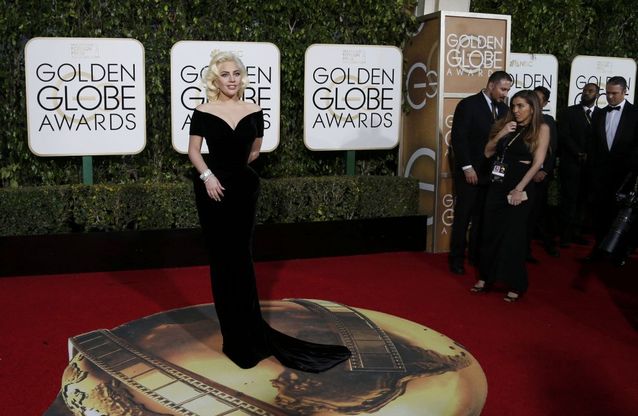 Golden Globe 2016, da J-Lo a Lady Gaga le star sul tappeto rosso