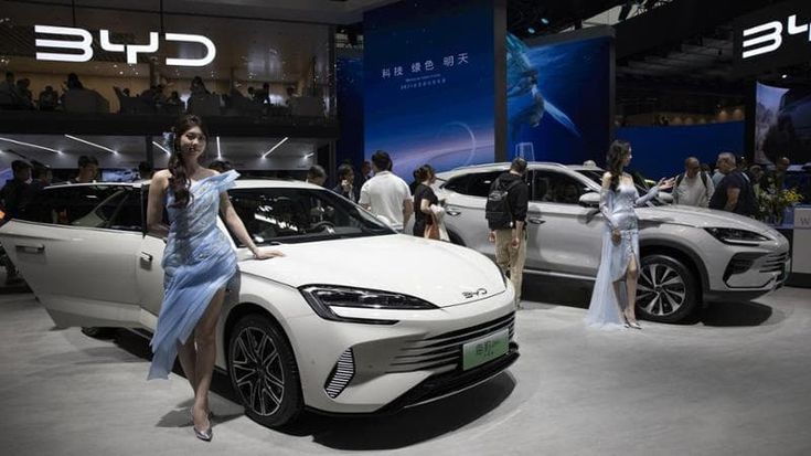 Auto, avanzano i costruttori cinesi: nel 2030 avranno il 13% di quota di mercato in Europa