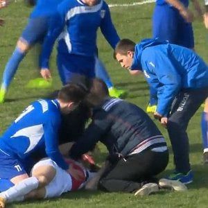 Croazia, tragedia nella terza serie: giocatore muore in campo