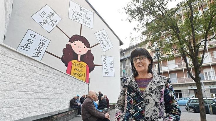 Giulia Cecchettin, le frasi del suo diario diventano un murale a Torino