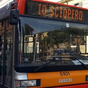 Trasporti, sciopero di 24 ore, disagi maggiori in periferia e in provincia