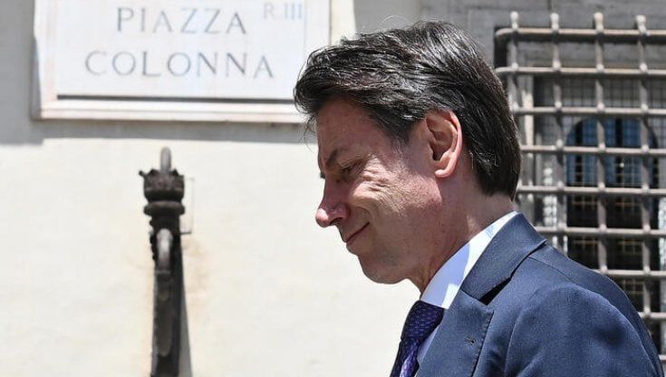 Cosa succede al governo se M5S non vota la fiducia al Senato sul decreto Aiuti: i precedenti e le ipotesi in campo