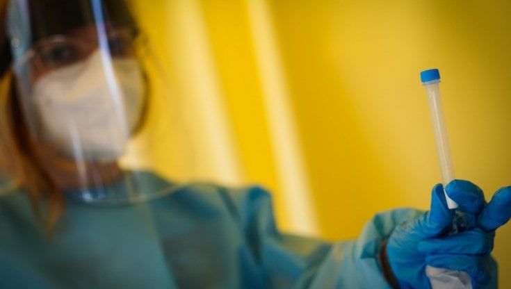 Il Covid a scuola, 22 classi in quarantena in Valle d'Aosta. Oltre 2600 gli studenti postivi in Veneto
