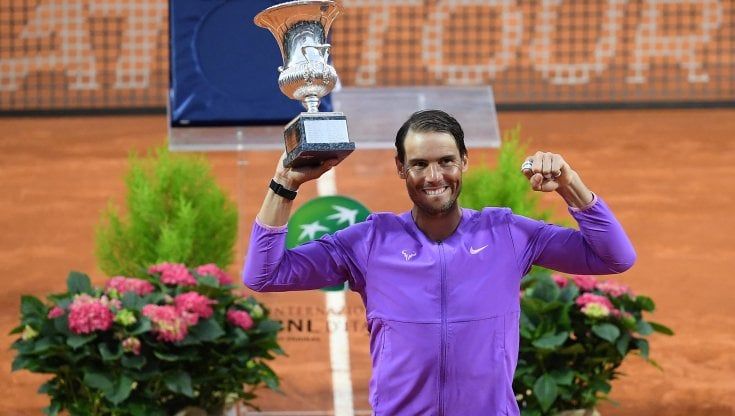 Tennis, Nadal batte Djokovic: decimo trionfo a Roma