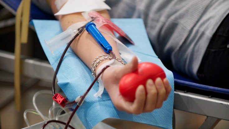 Manca il sangue, stop agli interventi. "Servono donatori"