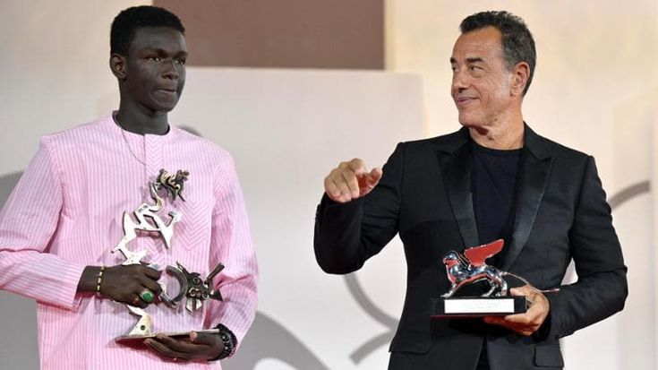 Matteo Garrone: “I migranti sono persone, non numeri. La mia visione per dare loro una voce”