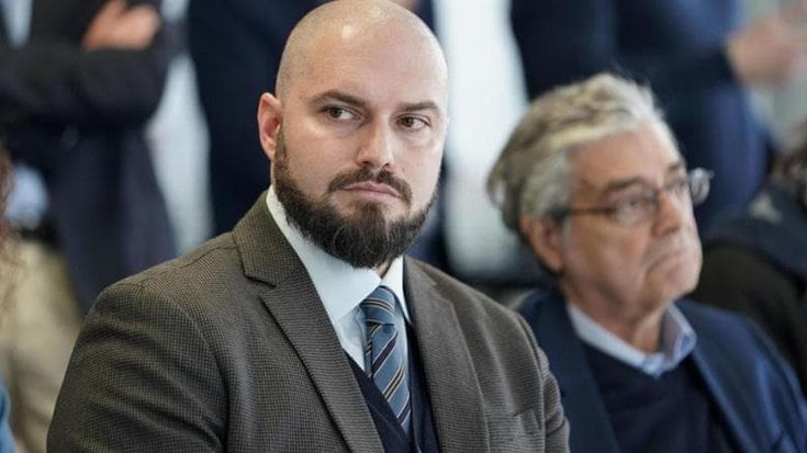 Polemica su Zaki e Benini. Marrone (FdI): “Il Salone inizia in un ex centro sociale. Capita quando vince il mercato”