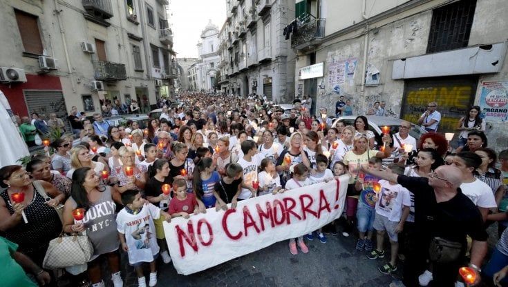 Bankitalia: la camorra blocca la crescita di quindici punti