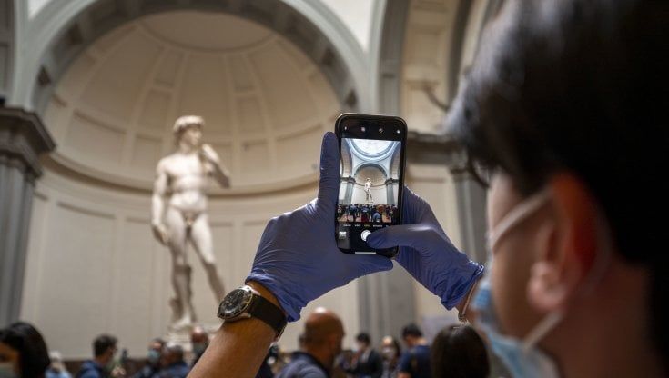 Firenze, nuovo progetto della Galleria dell'Accademia: il David di Michelangelo può "chattare" con i suoi ammiratori