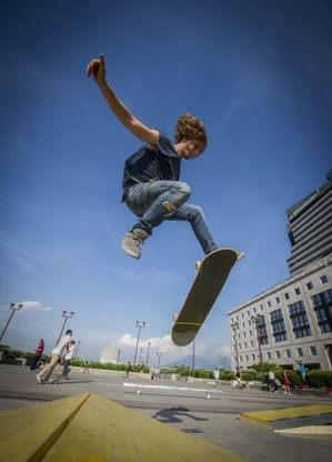 I grattacieli del centro direzionale rampa di salto per gli skaters