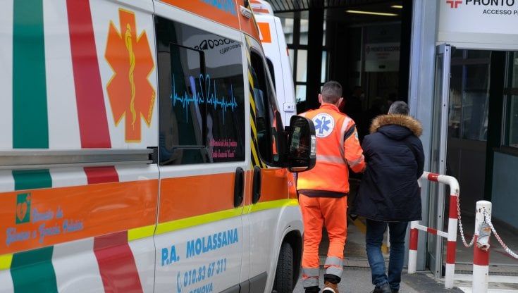Aggressione a Pegli: un cittadino straniero trovato per strada in arresto cardiaco