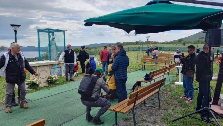 Trevignano, tettoie, abusi edilizi e silenzi. Così è nato il santuario della santona Gisella Cardia