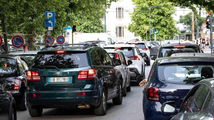 Verso il blocco per 450 mila auto diesel. Ma la Regione valuta il rinvio