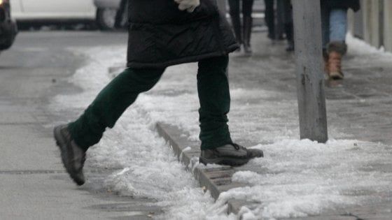 Maltempo in Toscana, dopo pioggia e neve è allerta ghiaccio