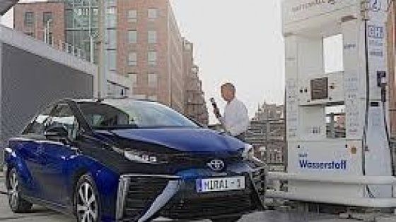 Toyota studia l'auto a idrogeno. A Pechino