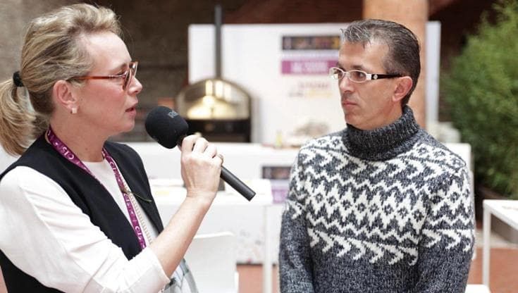 Festival Gusto, il collezionista dei grandi chef Devis Botta: "Da 25 anni raccolgo foto e firme dei miei idoli"