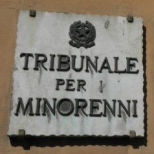 Torino, denunciati i genitori di Chicca, la ragazzina che aveva sfidato i giudici minorili