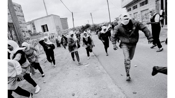 Napoli per Gaza: 47 fotografi donano una propria opera a sostegno di Emergency