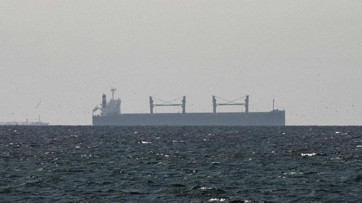 Hormuz, passano dieci petroliere. Il G7: “Sostegno ai Paesi colpiti”