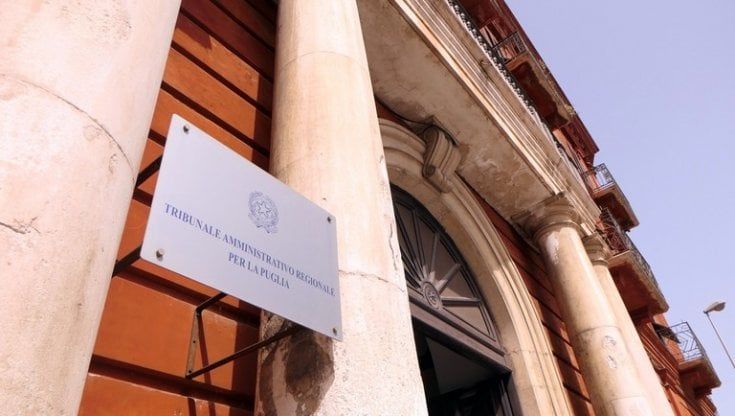 I veri corsi e ricorsi sono quelli del Tar e del "non si può"