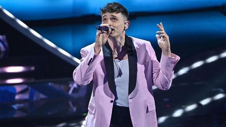 Olly: "Festeggerò il mio compleanno seguendo la Samp in gradinata a Marassi. Che esperienza il duetto con Lorella Cuccarini a Sanremo”