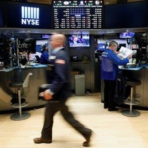 Brexit e crescita fanno paura ma i mercati vanno ai massimi. Deboli Mps e Tenaris
