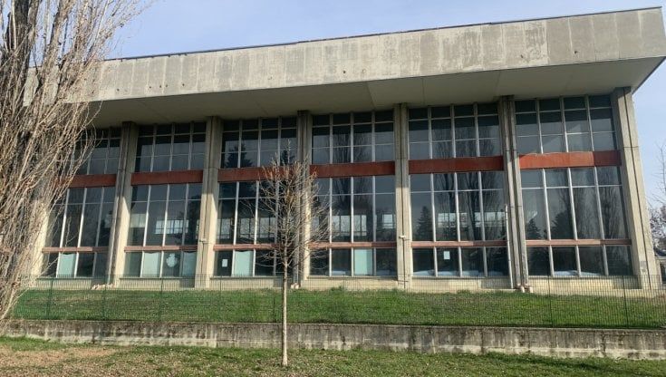 Piscina Ferrari chiusa, le vasche a Parma non bastano: le società di nuoto si spostano a Reggio 