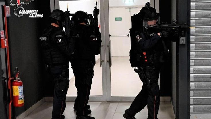 Salerno, “caccia al boss” nell’esercitazione dei carabinieri. In campo anche gruppi speciali