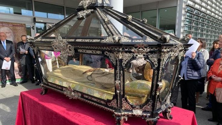 Una Tac alle ossa di San Gerardo dopo 800 anni: “Aveva una ferita al cranio, vogliamo scoprire i suoi segreti”